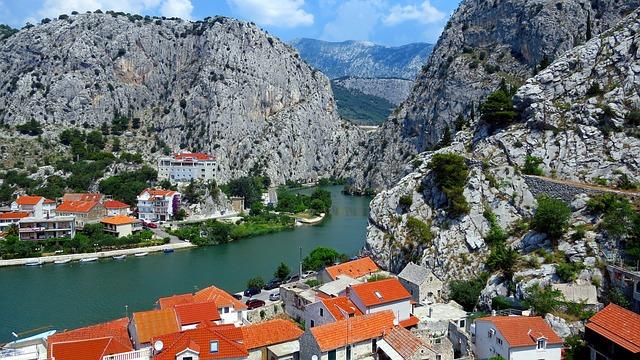 Omiš Duče: Objavte Skrytý Raj na Chorvátskom Pobreží