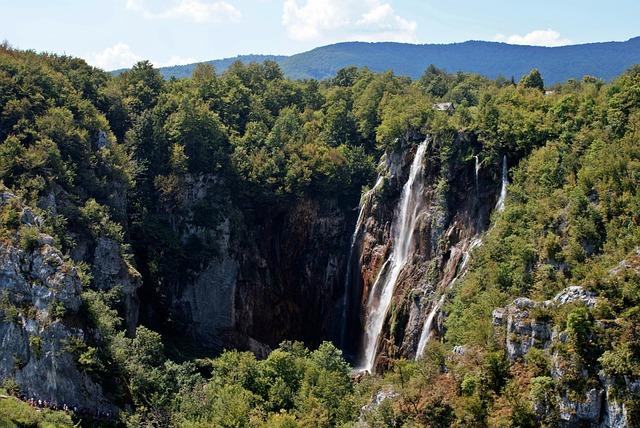 Plitvické jazerá: Vstupné a tipy na lacnejšiu návštevu