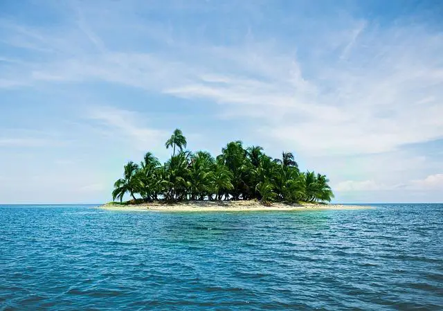 Island láka: Dobrodružná dovolenka v divokej prírode