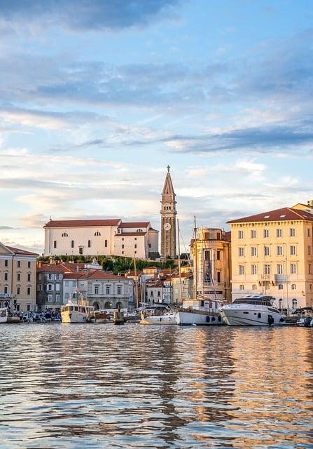 - Ideálna poloha v centre Bašky Voda